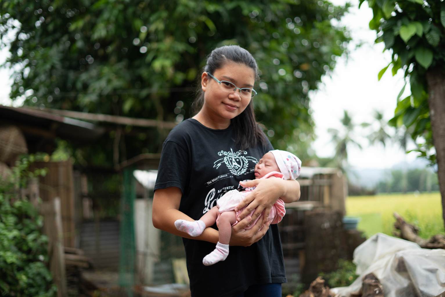 Philippines_BF1KD_DSC0548 - Nutrition International A mother holds her baby in her arms